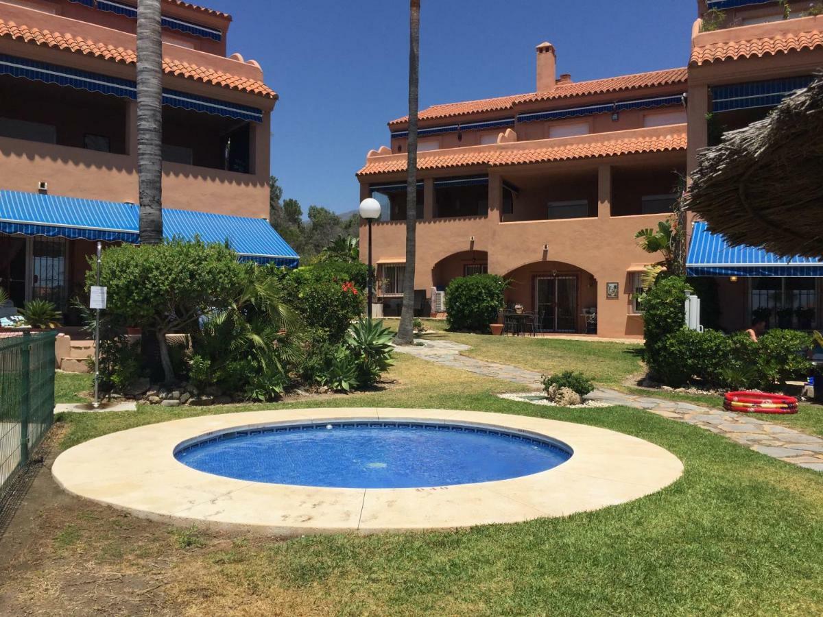 Urb Playa Azul 24 Villa เอสเตโปนา ภายนอก รูปภาพ